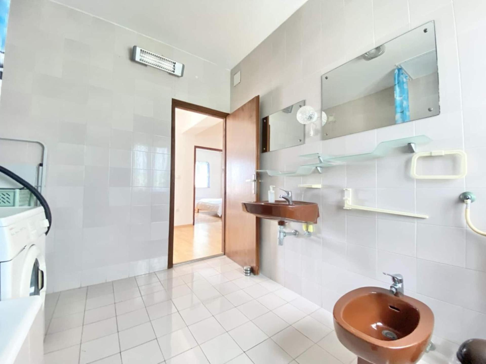 Family Apartments Viva Close To The Beach Крк Экстерьер фото