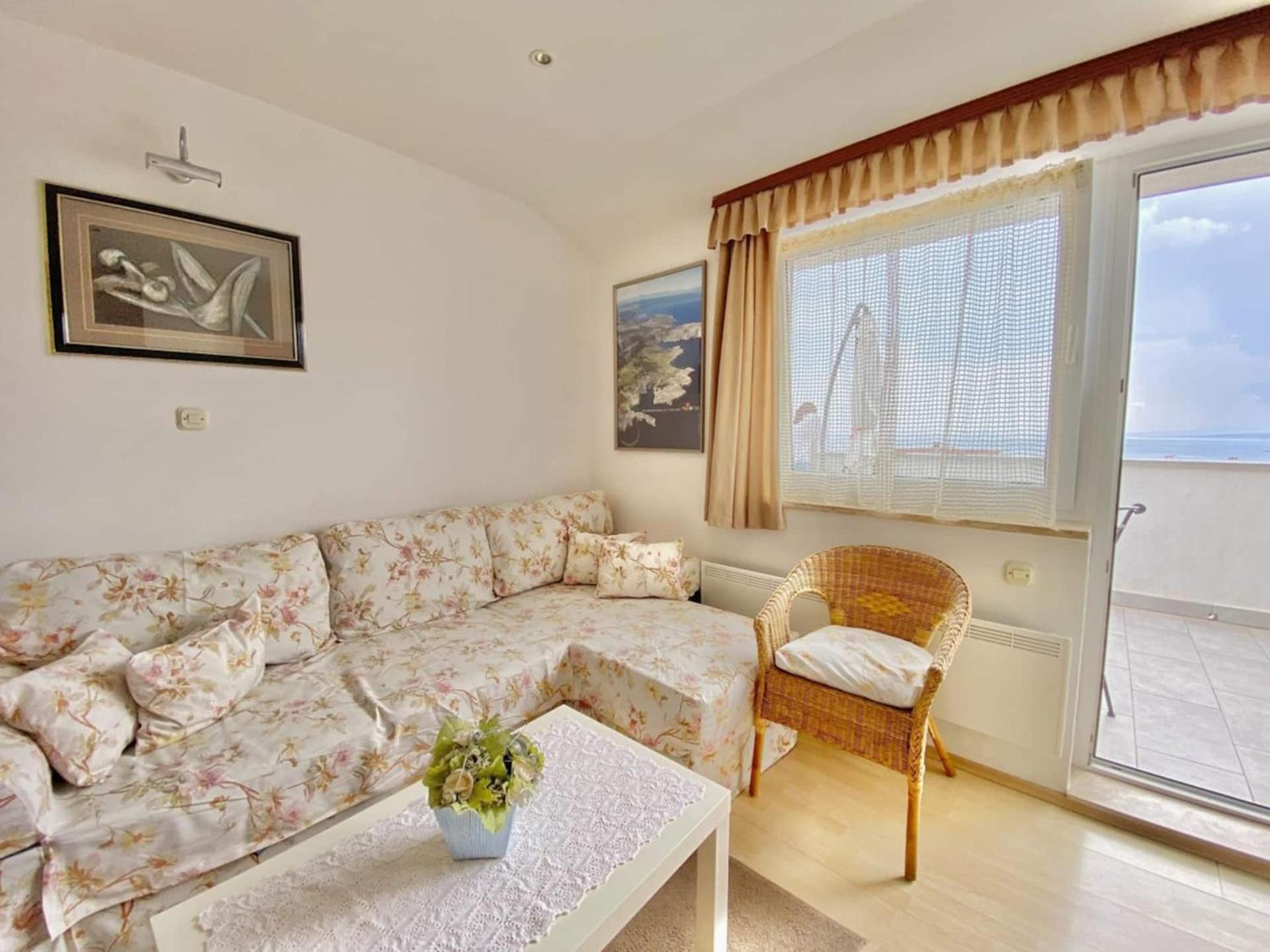Family Apartments Viva Close To The Beach Крк Экстерьер фото