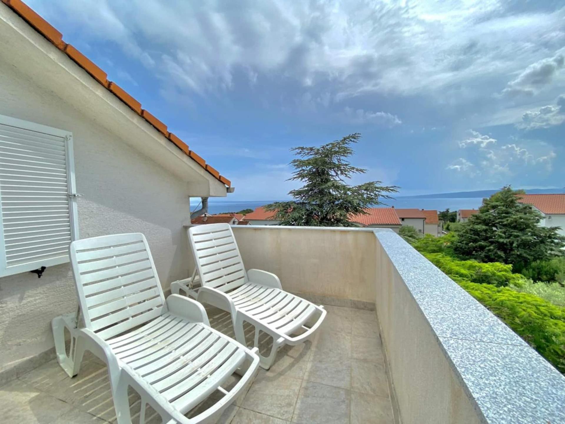 Family Apartments Viva Close To The Beach Крк Экстерьер фото