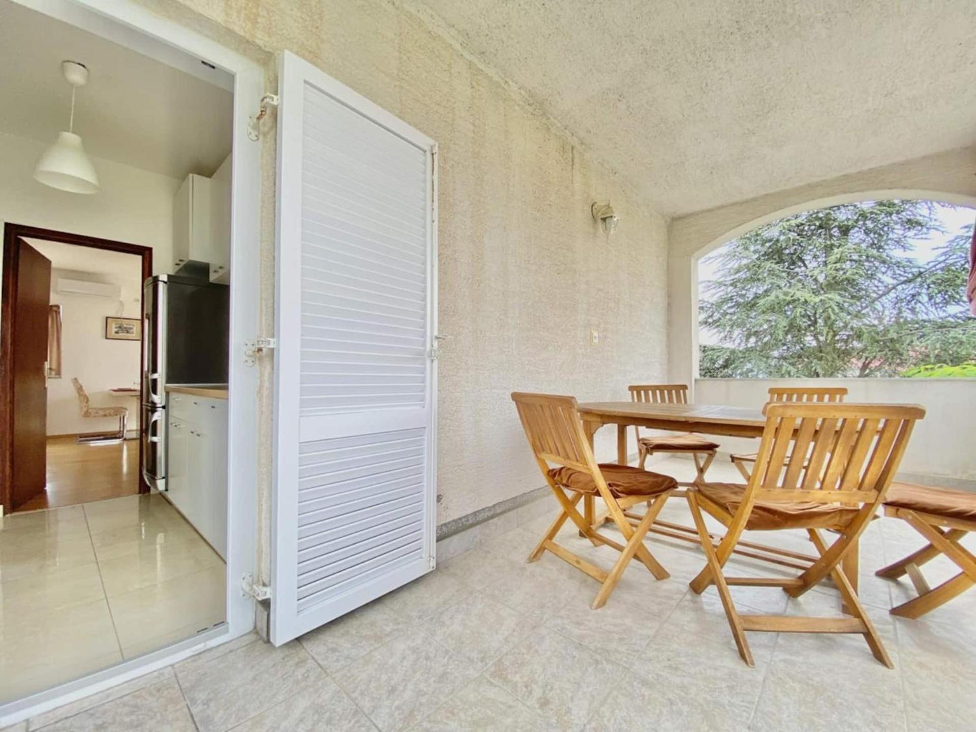 Family Apartments Viva Close To The Beach Крк Экстерьер фото